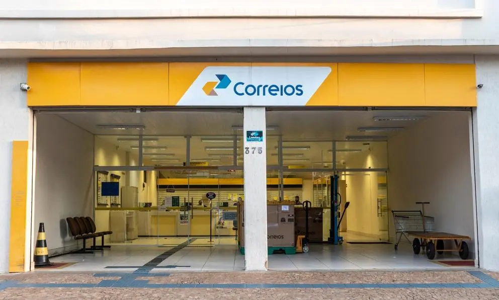 Imagem da notícia: Editais do Concurso dos Correios serão divulgados em 9 de outubro; salários chegam a R$ 6,8 mil
