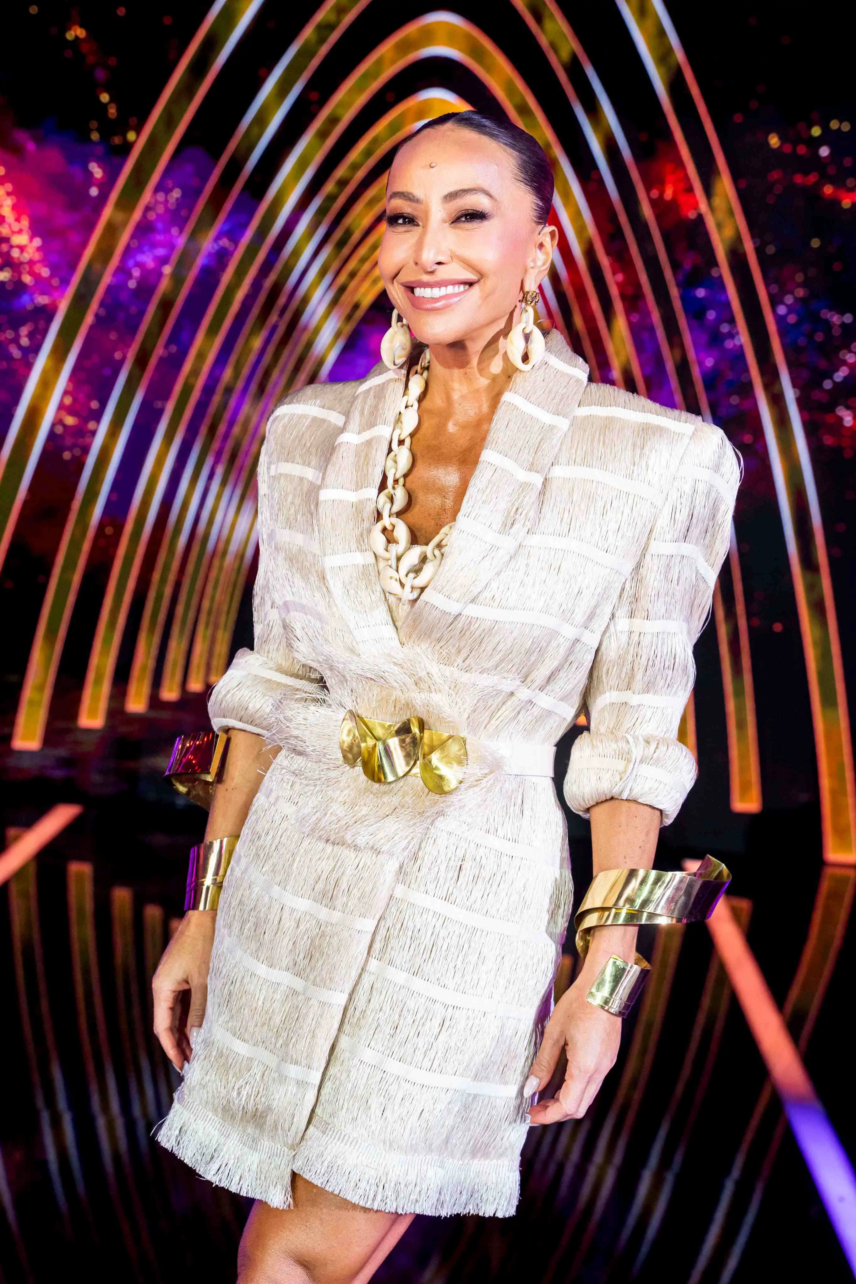 Imagem da notícia: Globo vai lançar novo reality de namoro apresentado pela ex-BBB Sabrina Sato em 2025; confira