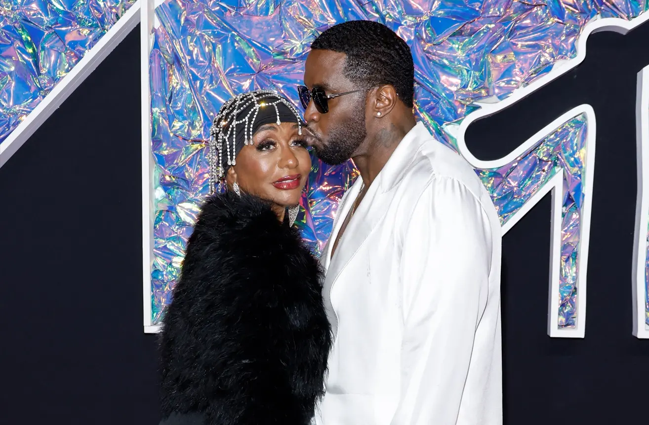 Imagem da notícia: Mãe de P. Diddy defende rapper de acusações de crimes sexuais: 'Desolador'