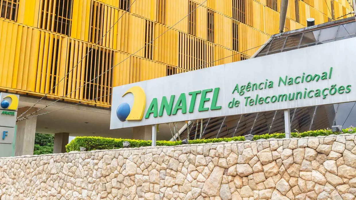 Imagem da notícia: Anatel vetará certificação de celulares com tecnologia inferior ao 4G em 2025