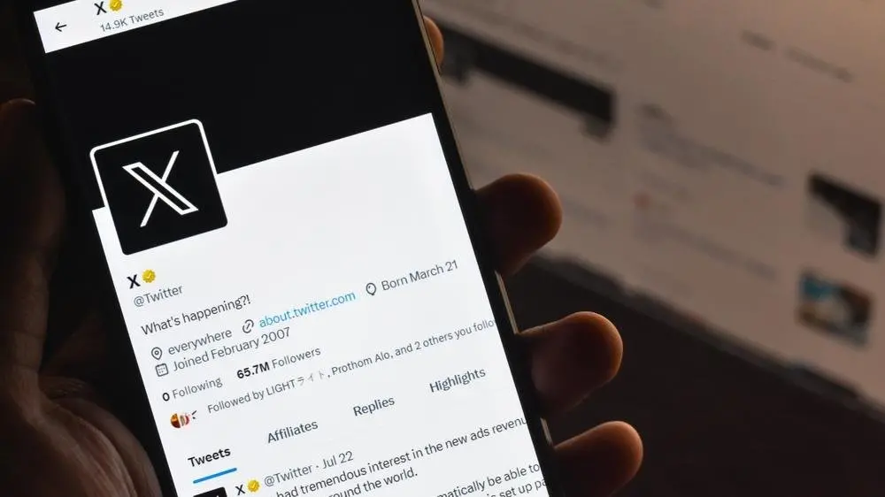 Imagem da notícia: 'Nunca volte com o seu eX', diz desenvolvedor do Bluesky sobre volta do antigo Twitter no Brasil