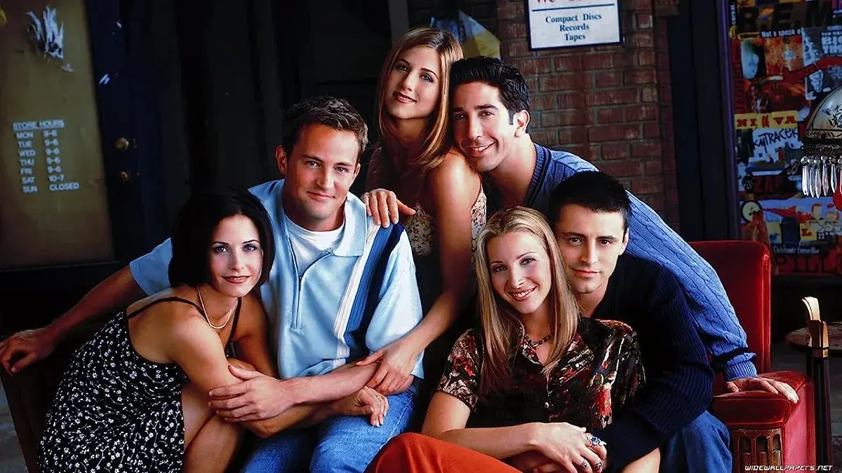 Imagem da notícia: Ciência diz que assistir de novo às suas séries favoritas faz bem à saúde; entenda