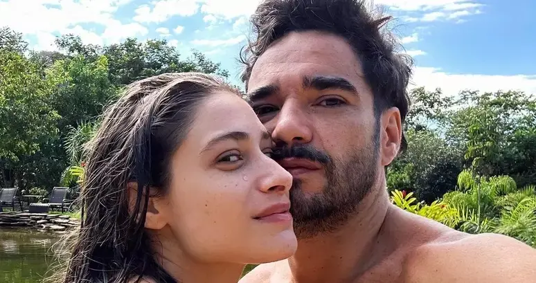 Imagem da notícia: Luisa Arraes e Caio Blat terminam relacionamento aberto após 7 anos juntos