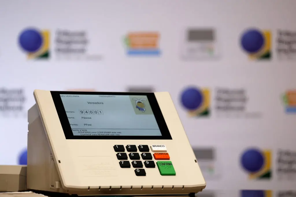 Imagem da notícia: Perdi o comprovante de votação eleitoral, e agora? Veja o que fazer