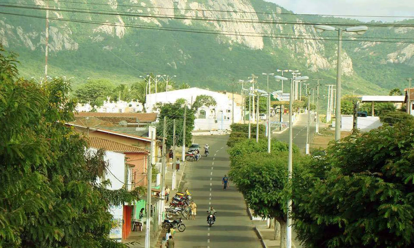 Monsenhor Tabosa fica a mais de 300km de Fortaleza