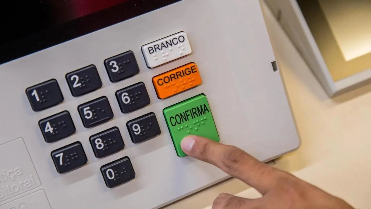 Imagem da notícia: Ceará tem menor abstenção do Brasil com 16,28% nas eleições de segundo turno de 2024