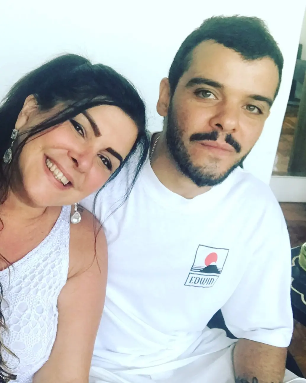 Imagem da notícia: Mãe do ex-ator João Rebello diz que ele foi morto por engano em ida ao mercado
