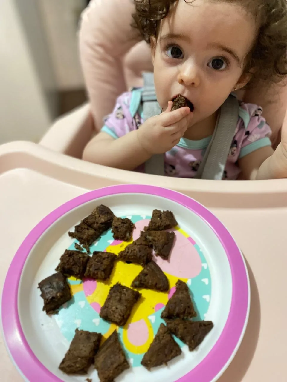 Não tem brownie que fique na frente dessa panqueca de banana com cacau da mamãe