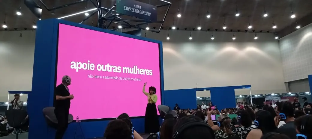 A especialista em propriedade intelectual e gestão da inovação, Bruna Felix, apresentou formas de atuar em prol da equidade de gênero no mercado de trabalho