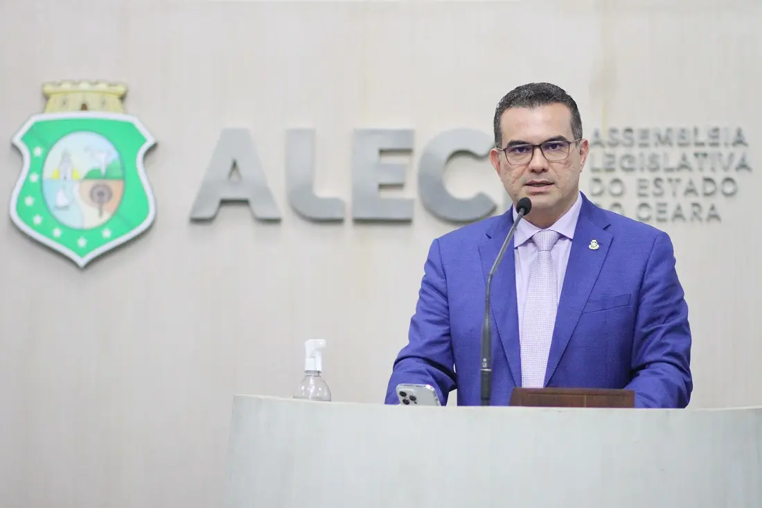 Imagem da notícia: Eleição de Evandro e Gabriella Aguiar pode deixar município do Interior sem prefeito; entenda