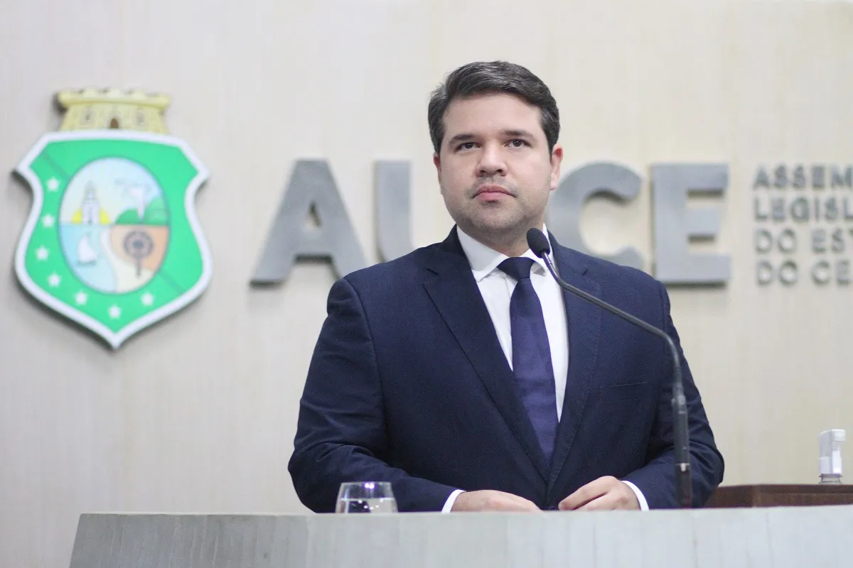 Bruno Pedrosa é o 1º suplente do PDT e deve assumir a titularidade com a saída de Evandro Leitão da Alece