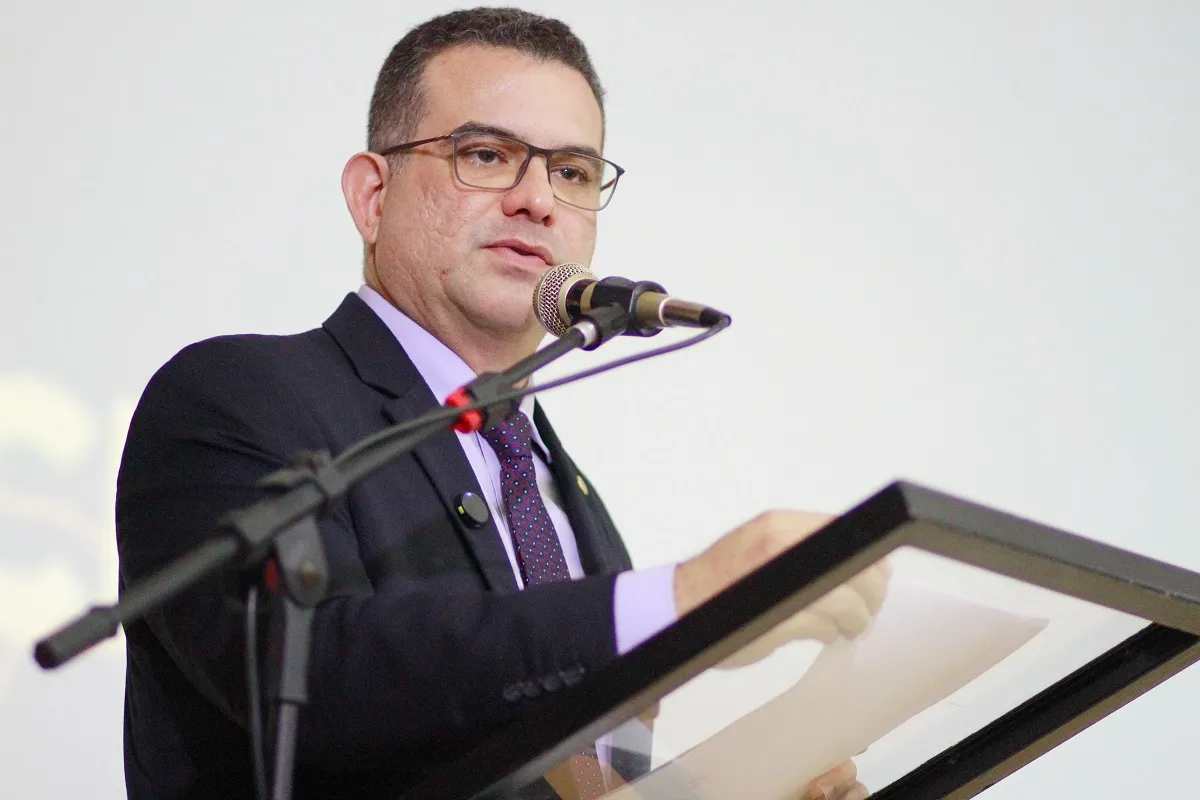 Simão Pedro é o primeiro na lista de sucessão do PSD na Alece