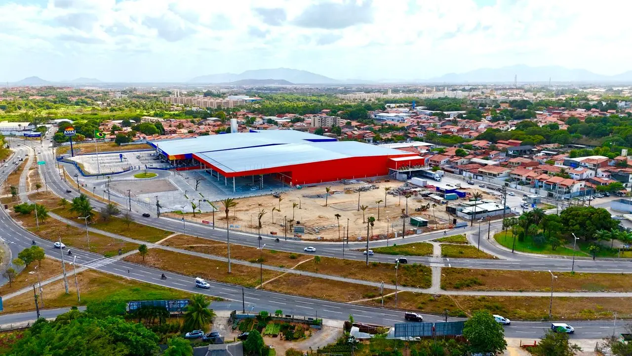Imagem da notícia: Rede mineira de atacarejo adia para 2025 inauguração em Fortaleza