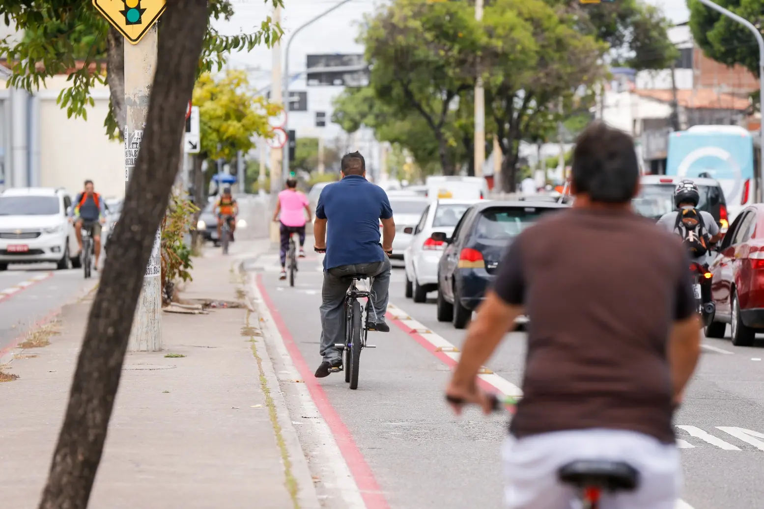 Imagem da notícia: Dinheiro para pedalar? Projeto vai testar bonificação para quem usar bicicleta em Fortaleza