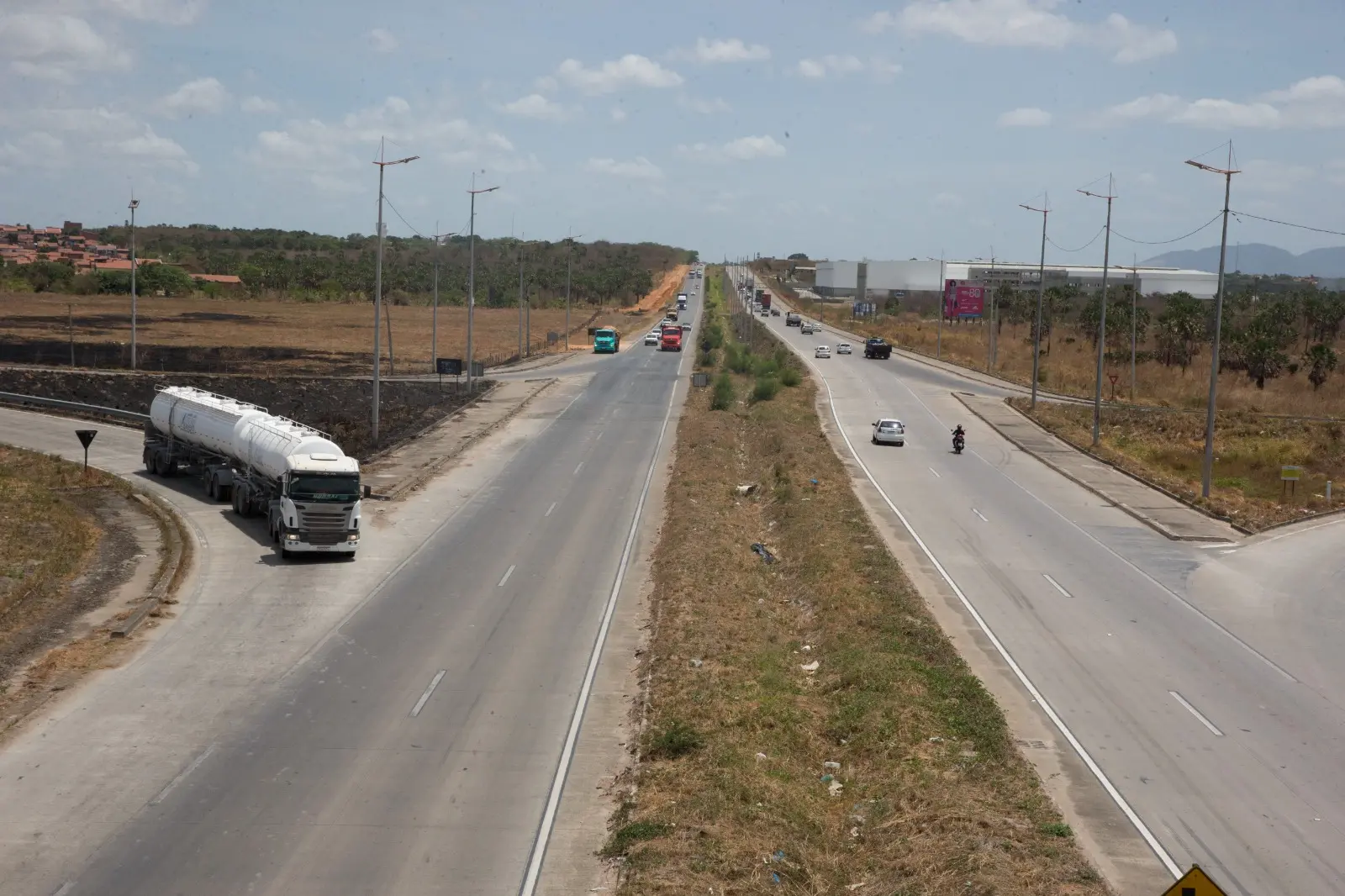 Imagem da notícia: Anel Viário será concluído até o fim de 2025 no Ceará, reafirma Elmano 
