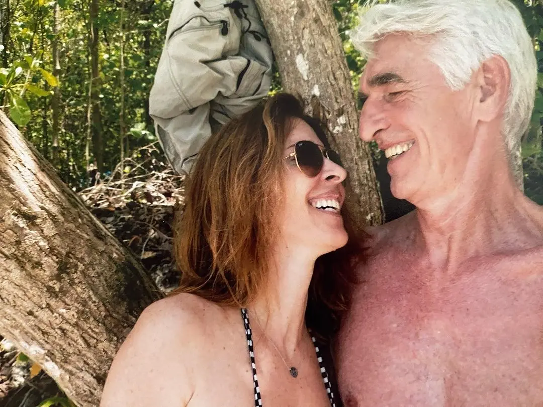 Imagem da notícia: Deborah Evelyn desabafa um ano após morte do marido