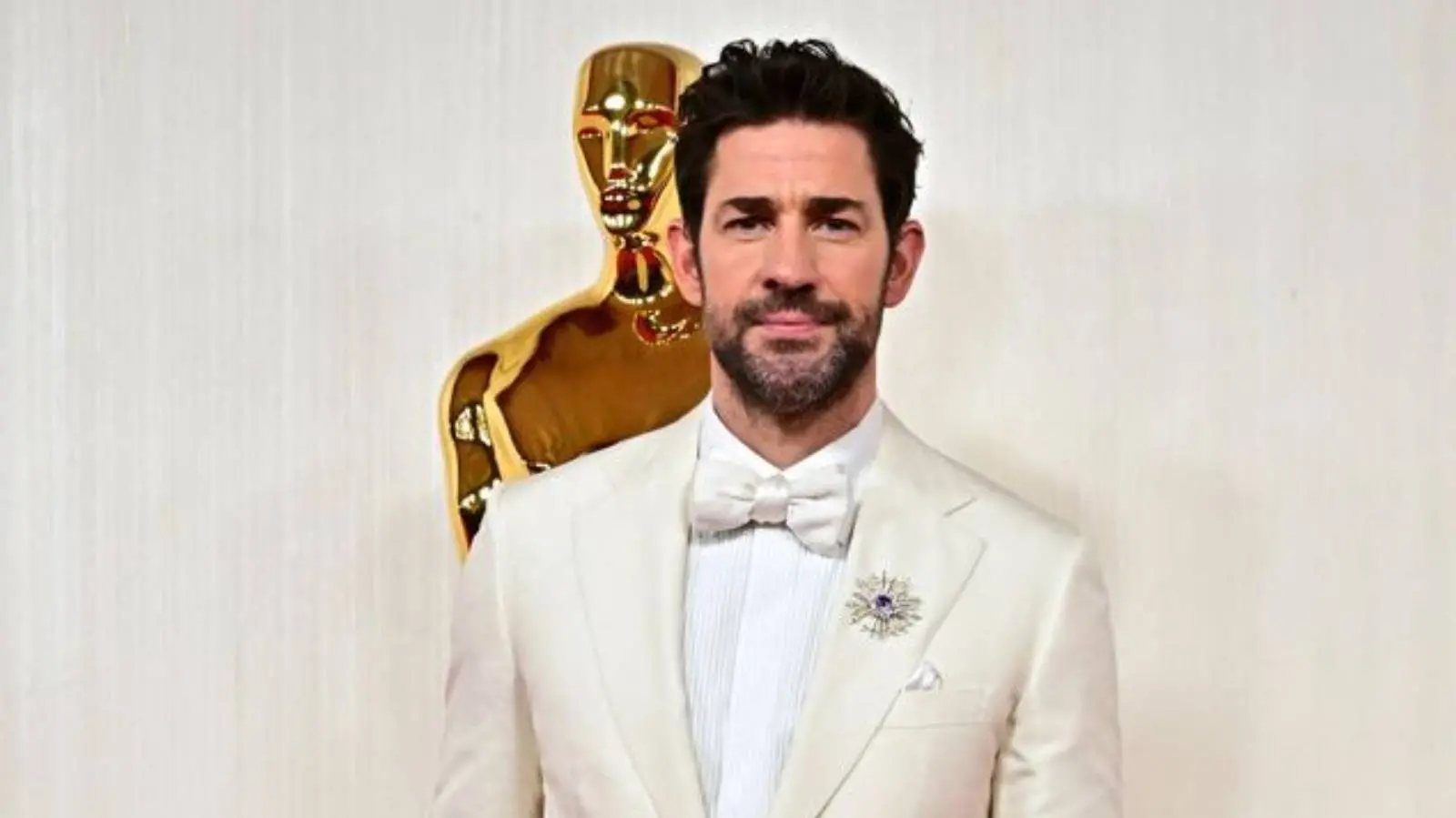 Imagem da notícia: John Krasinski, de 'The Office', é eleito o homem mais sexy de 2024; relembre outros ganhadores
