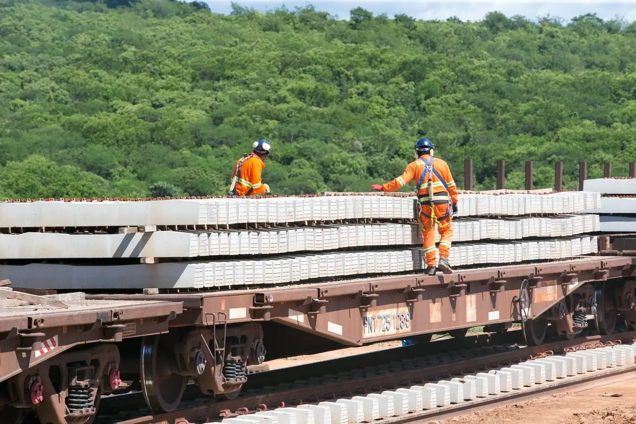 Imagem da notícia: Trecho da Transnordestina entre Itapiúna e Baturité deve ser contratado em 40 dias
