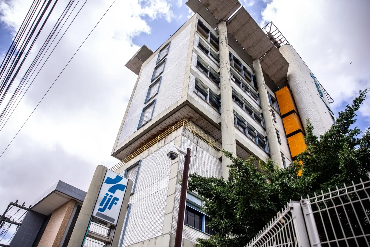 Imagem da notícia: Ação contra o IJF pode tornar réus Sarto e secretário e bloquear R$ 20 milhões da Prefeitura