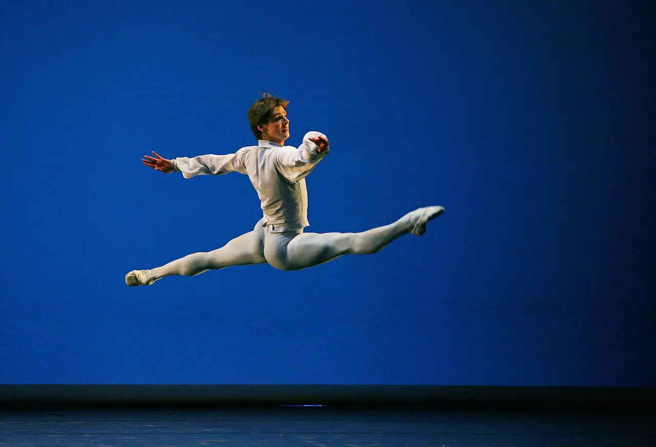 Imagem da notícia: Vladimir Shklyarov, um dos bailarinos mais reconhecidos do mundo, morre aos 39 anos
