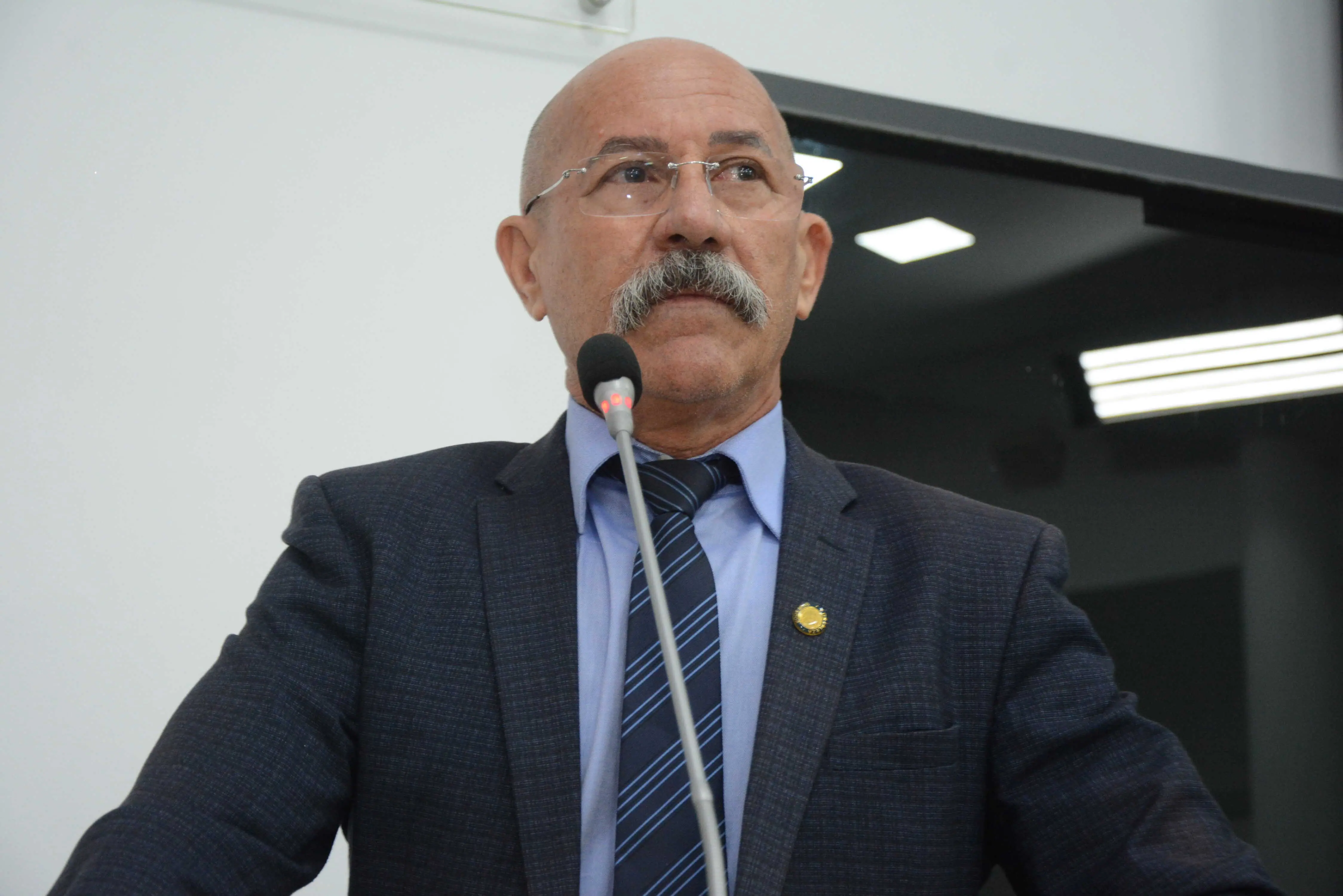 Imagem da notícia: Polícia Civil envia à Justiça procedimento contra Inspetor Alberto por ameaça a Evandro Leitão