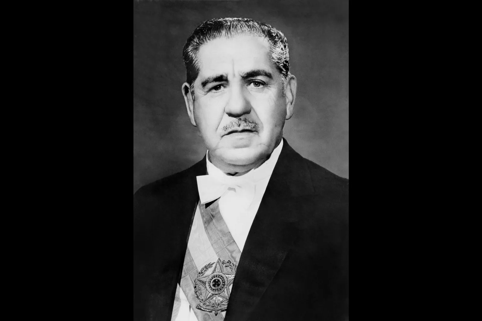 Foto oficial de Arthur da Costa e Silva, presidente do Brasil entre 1967 e 1969
