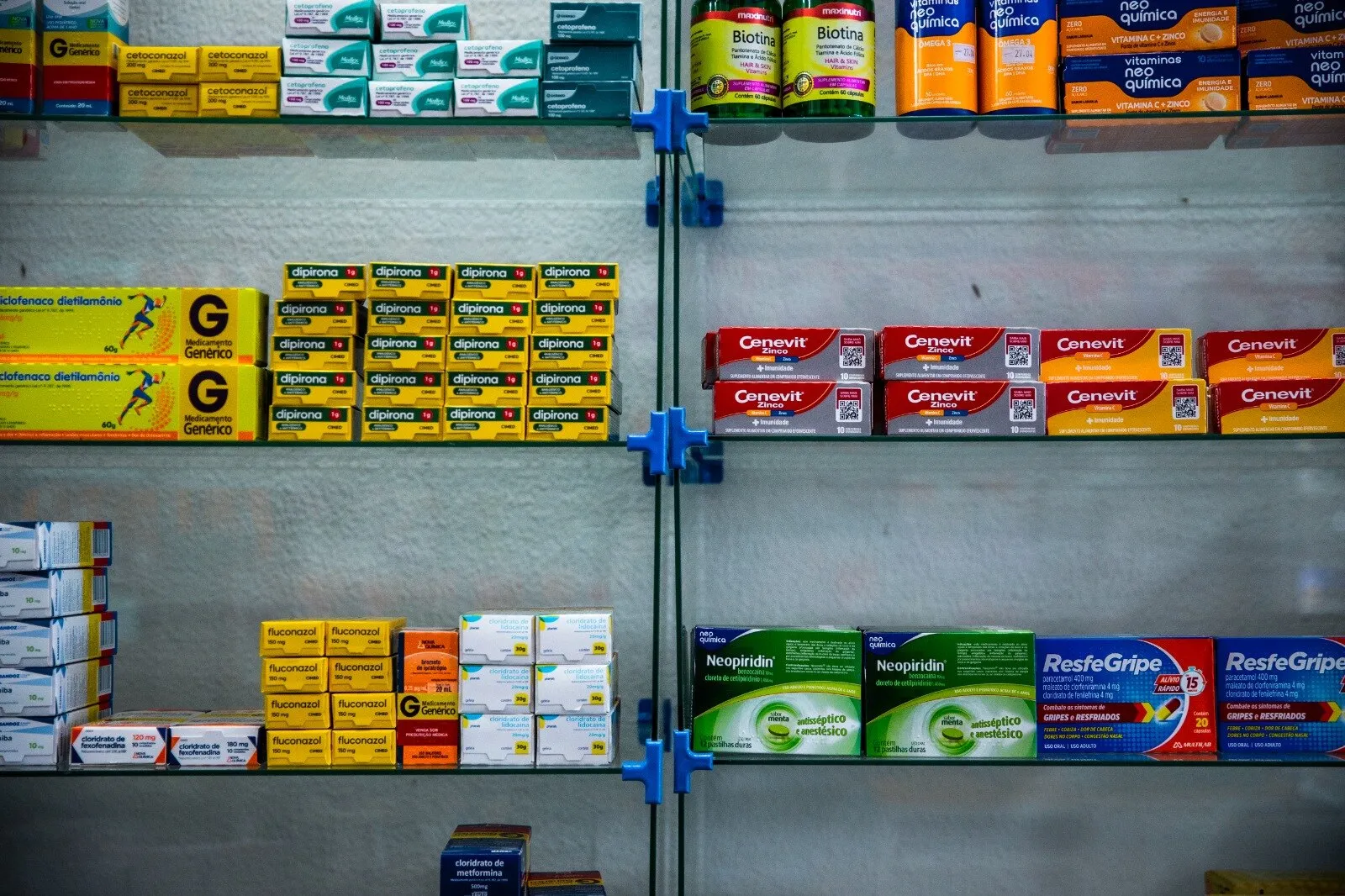 Falta de medicamentos básicos, como analgésicos, é confirmada por profissionais de saúde do IJF
