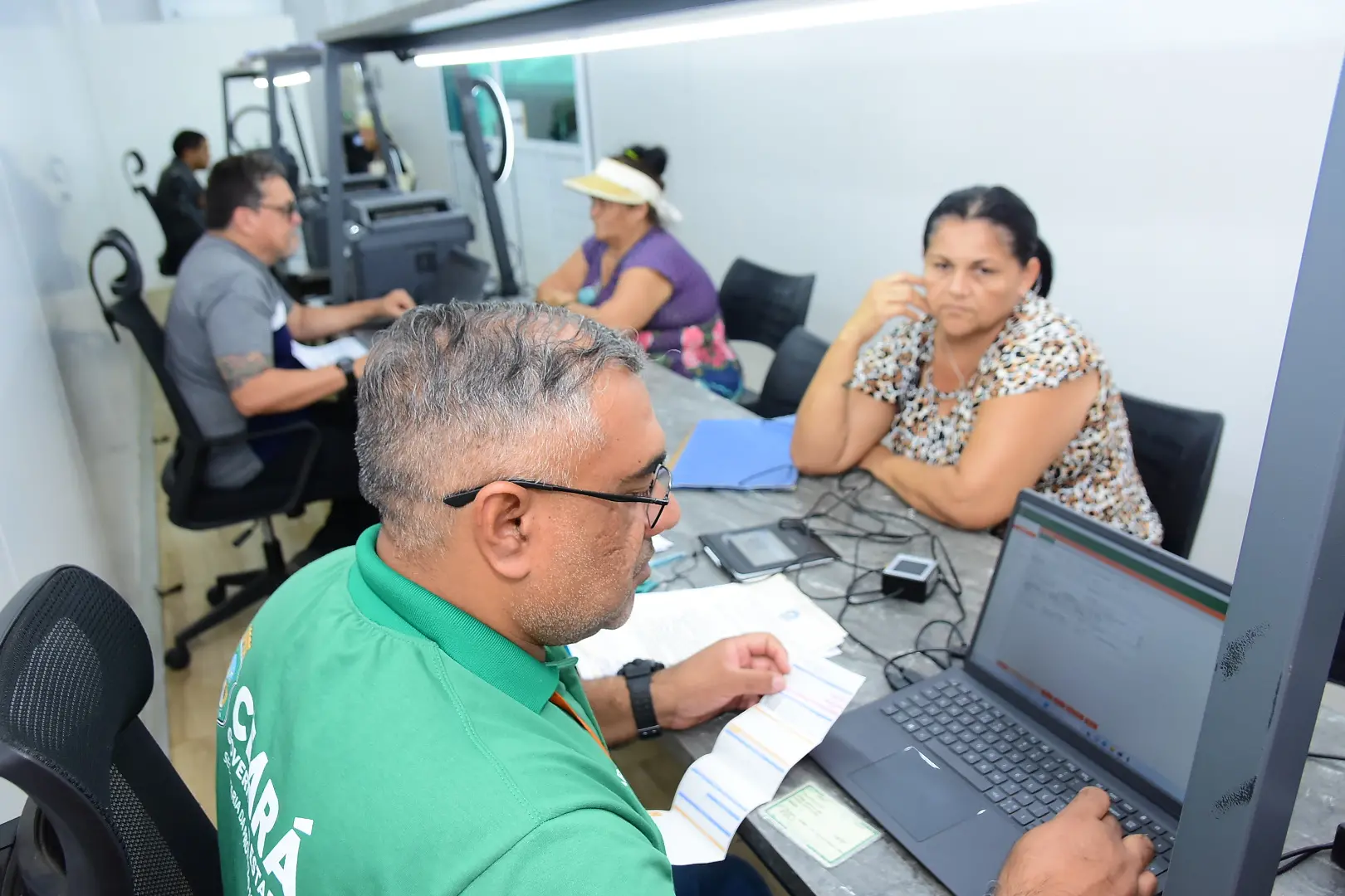 Imagem da notícia: Caminhão do Cidadão atende sete comunidades de Fortaleza e do interior do Ceará nesta semana