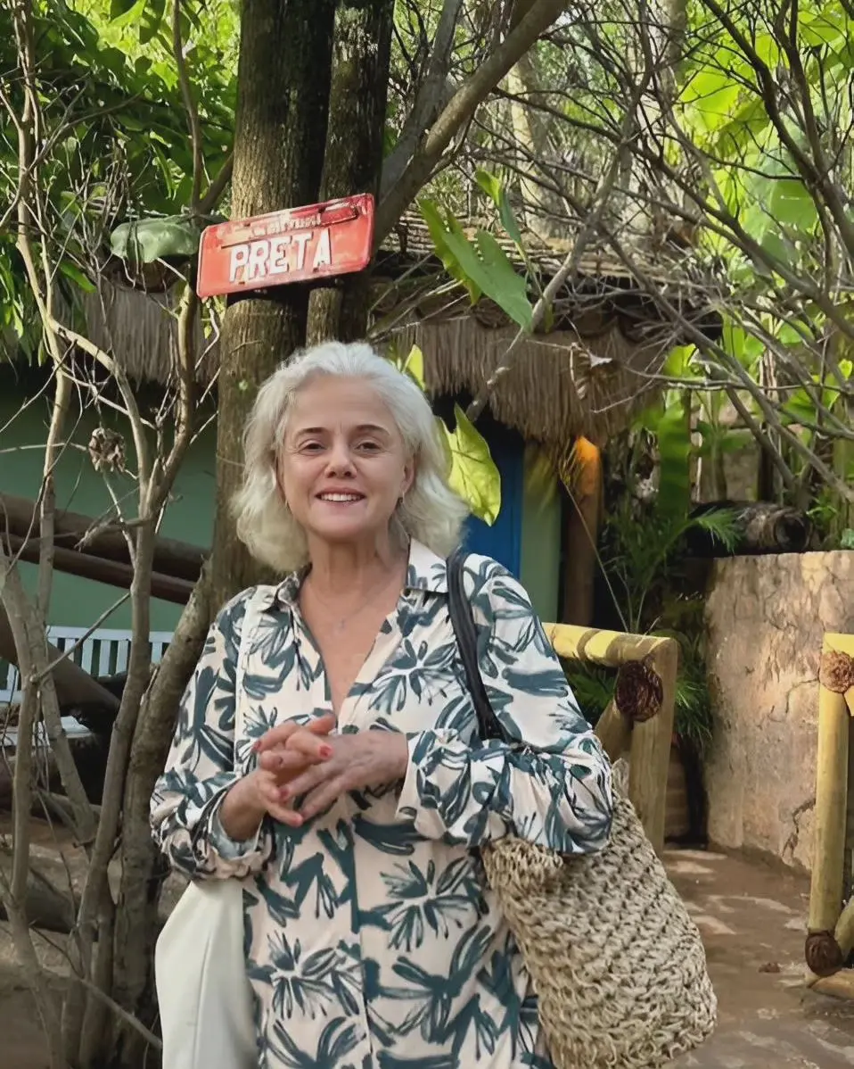 Imagem da notícia: Marieta Severo reflete sobre recomeço um ano após morte do marido: 'Conexão comigo mesma'