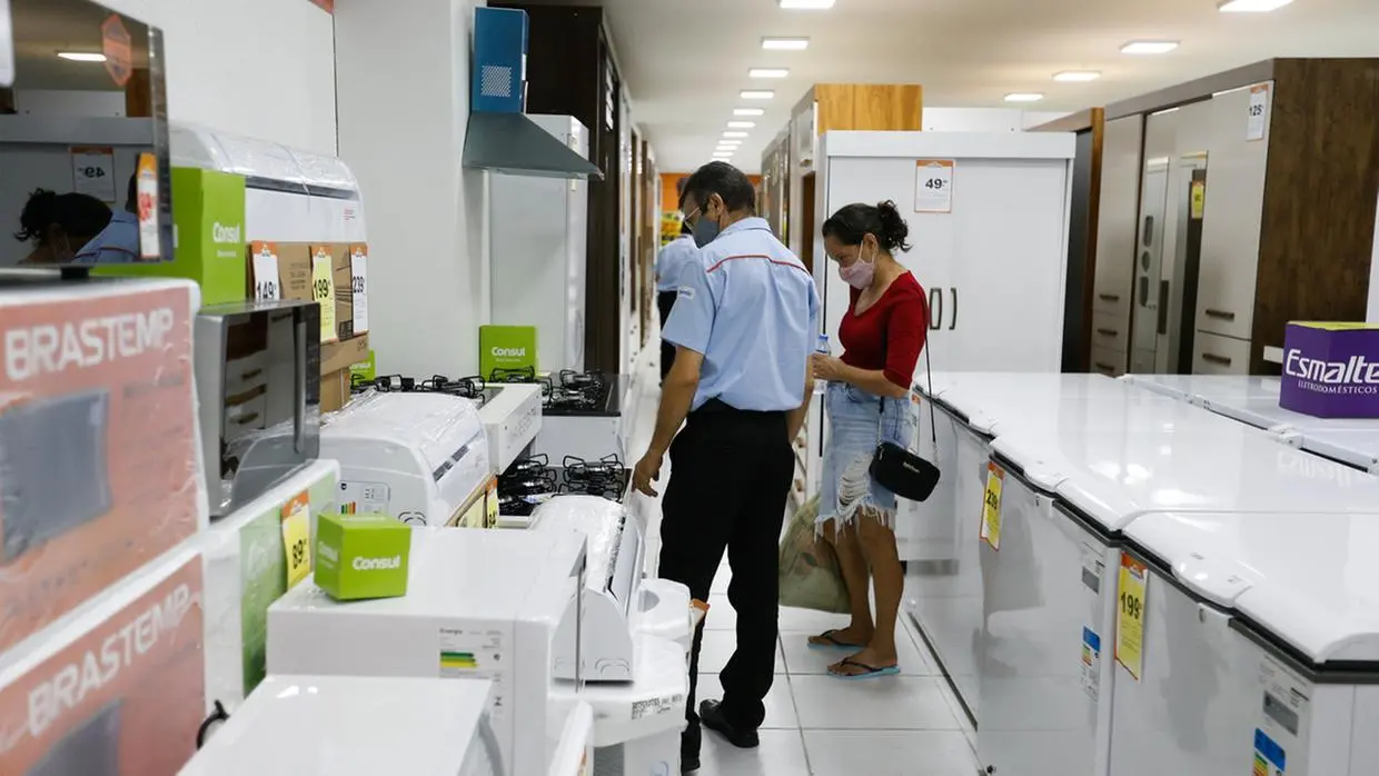 Imagem da notícia: Com isenção do IR até R$ 5 mil, pelo menos 22 profissões serão beneficiadas; veja lista