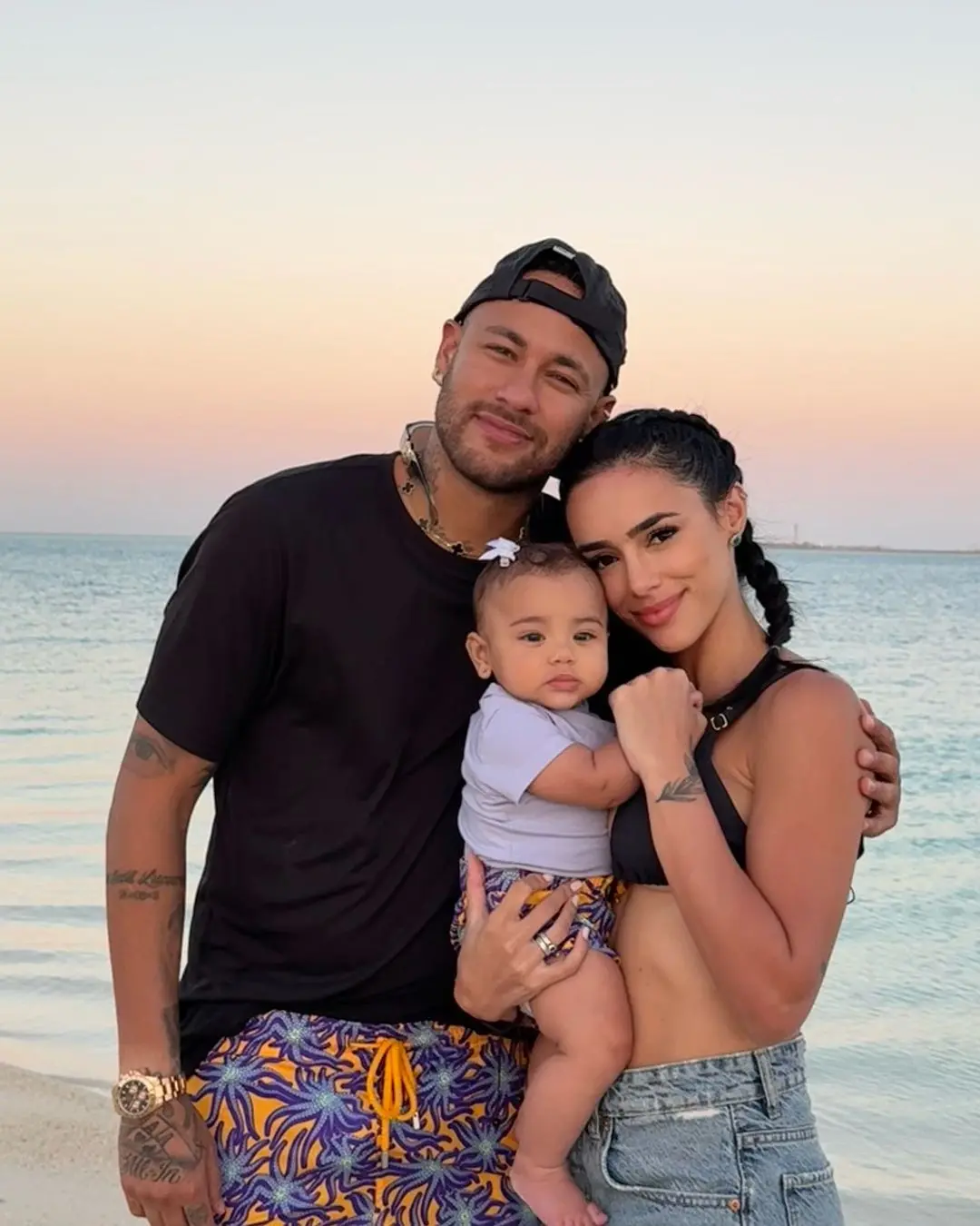 Imagem da notícia: Bruna Biancardi rebate críticas após dizer que filha com Neymar foi planejada