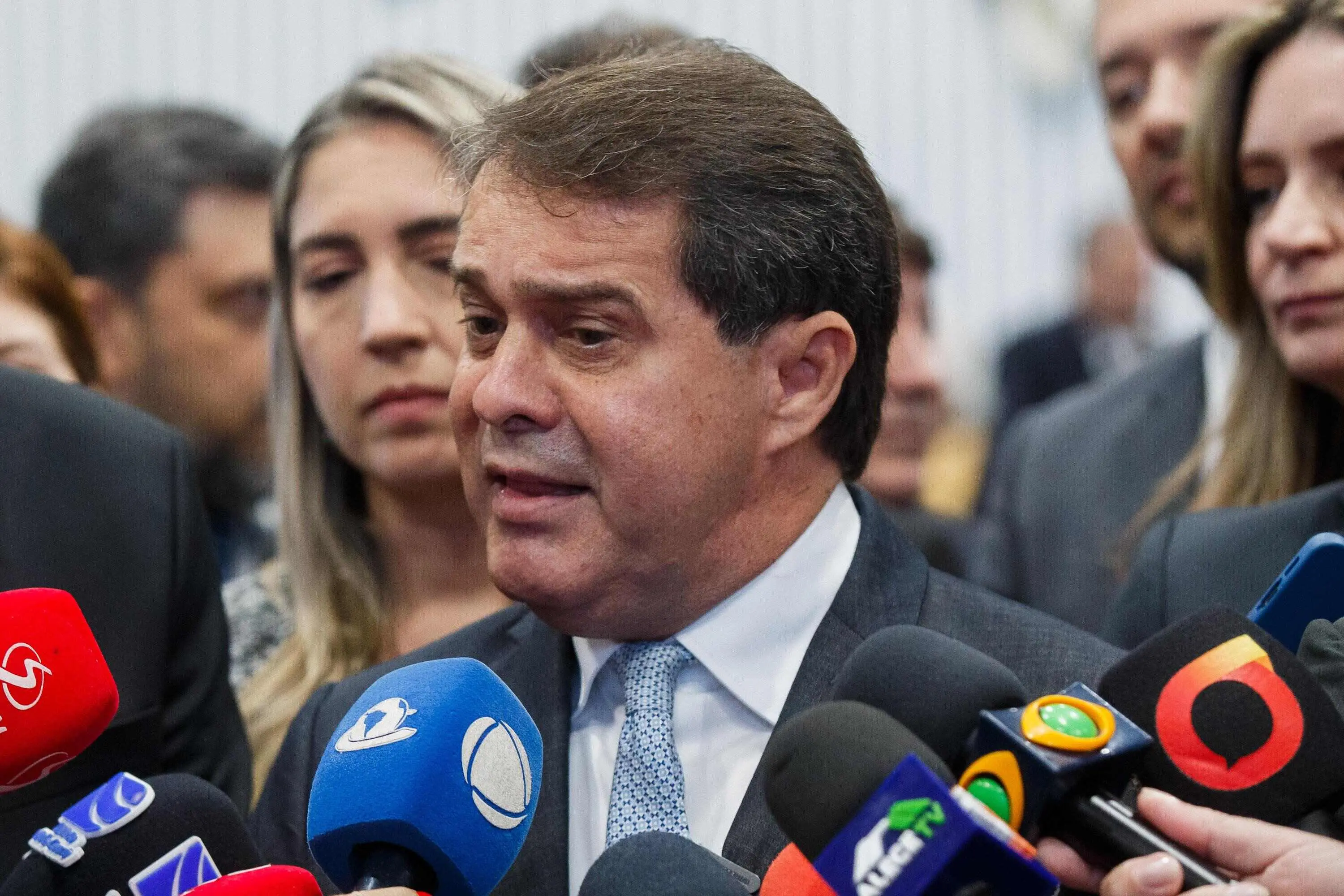 Imagem da notícia: Evandro Leitão critica equipe de transição de José Sarto: ‘Os dados não chegam às nossas mãos’
