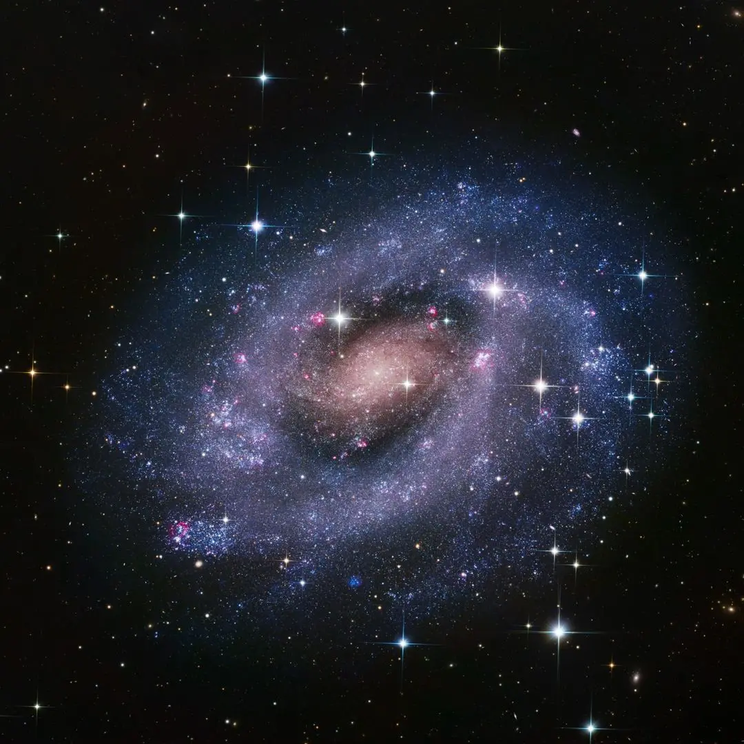 Imagem da notícia: Nasa divulga fotos da galáxia espiral mais próxima da Terra; veja