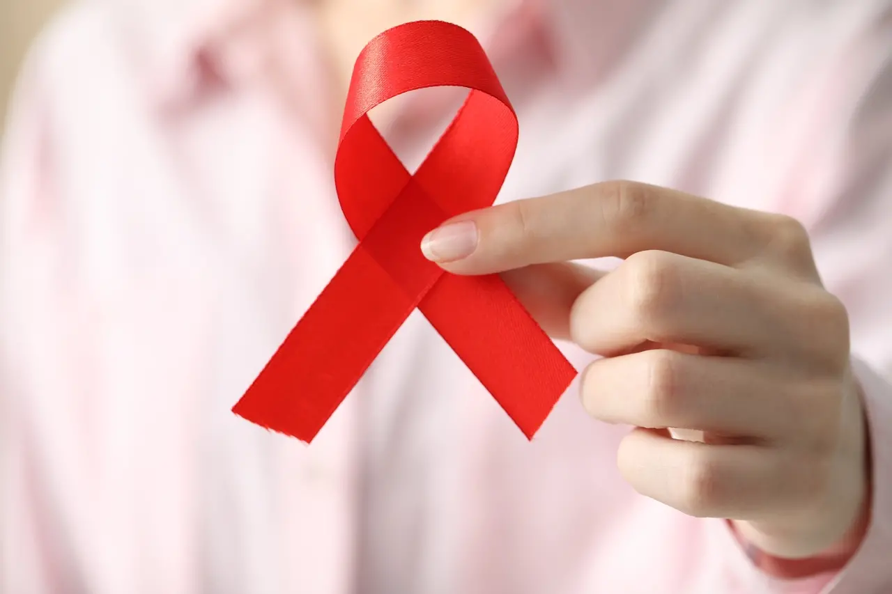 Campanha alerta para a importância de se fazer o teste de HIV e combater o preconceito