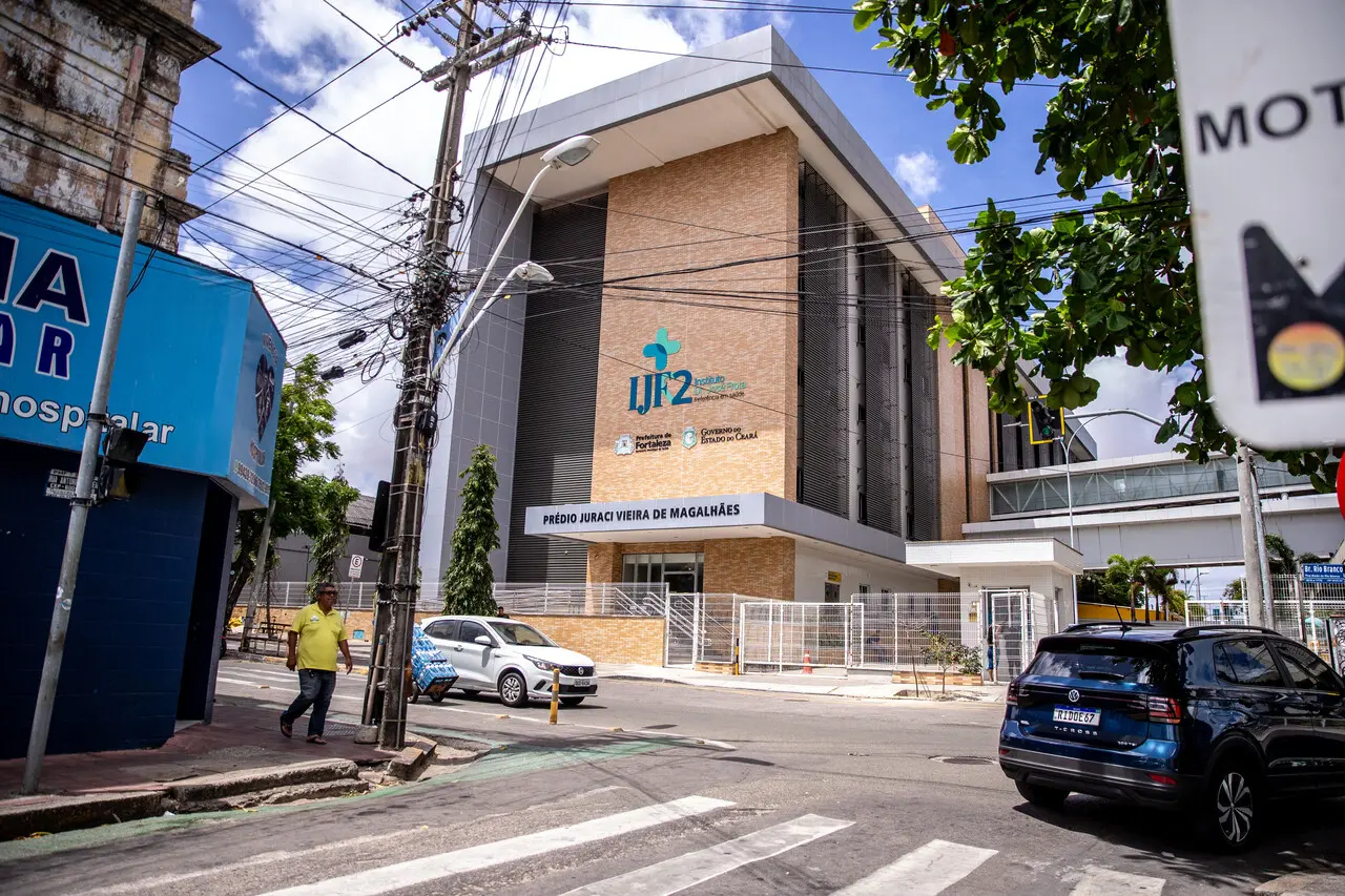 Imagem da notícia: Crise no IJF: três concursos do hospital vencem em dezembro em meio a déficit de 1.100 profissionais