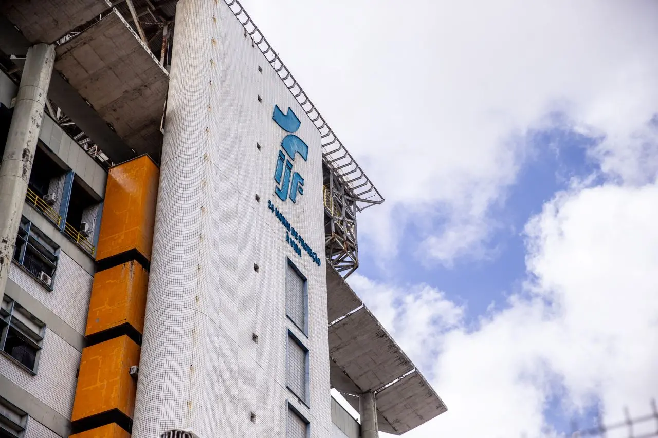 Imagem da notícia: Governo Federal libera R$ 19,1 milhões para IJF e Santa Casa de Fortaleza, anuncia Elmano