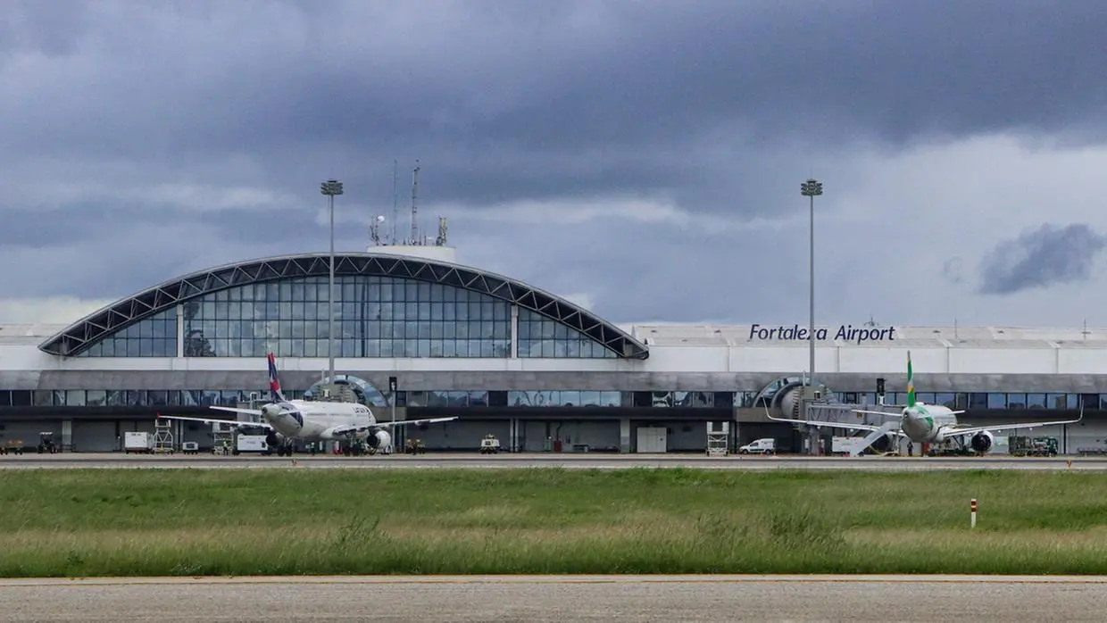 Imagem da notícia: Polícia Civil investiga morte de idosa em banheiro de aeroporto em Fortaleza