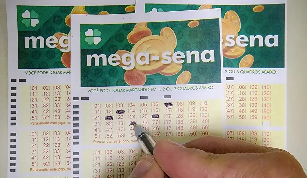 Imagem da notícia: Mega-Sena pode pagar R$ 7 milhões nesta quinta-feira (12); veja como apostar