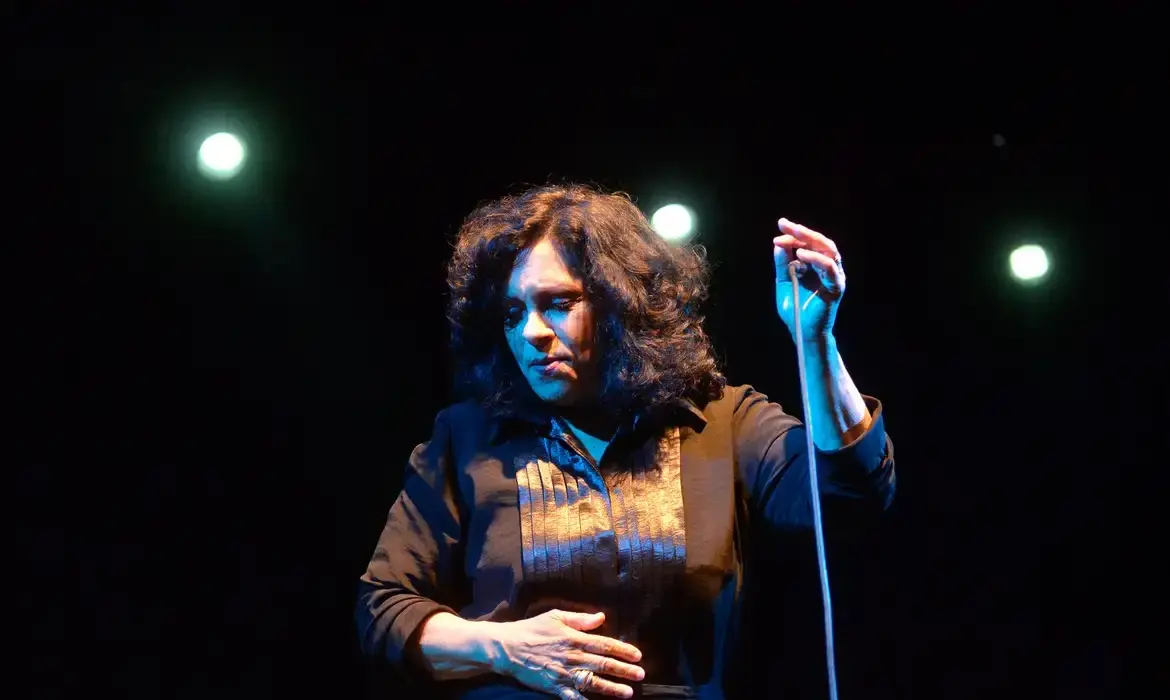 Imagem da notícia: Vídeo inédito de Gal Costa cantando à capela é divulgado por produtor; veja