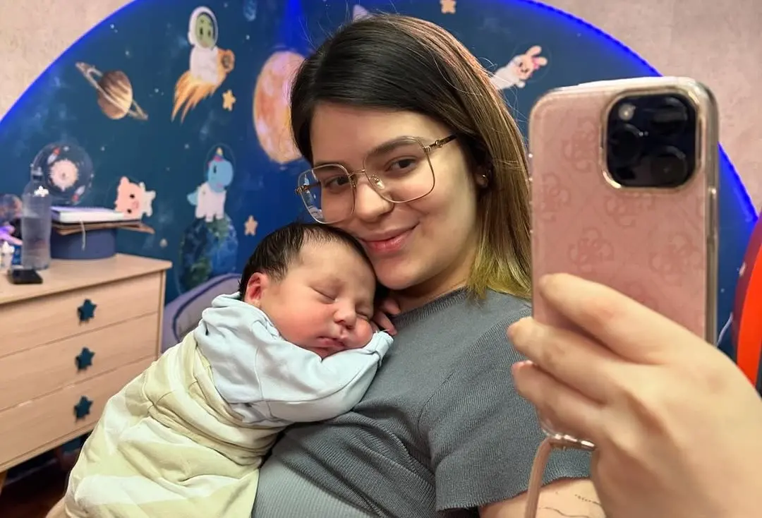 Imagem da notícia: Viih Tube revela quadro de stress pós-traumático após internação do filho Ravi: 'eu não consigo dormir'