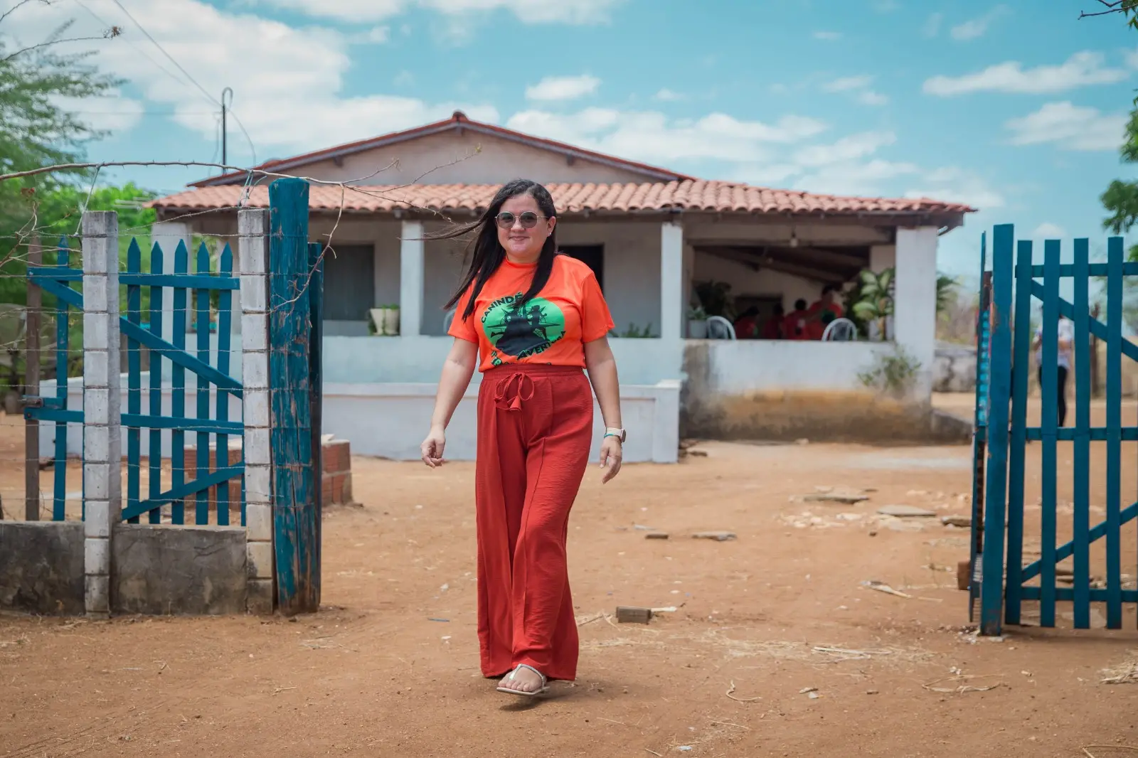 Imagem da notícia Ex-aluna da rede pública organiza trilha em ‘cidade sagrada’ do CE para apoiar assentamento rural