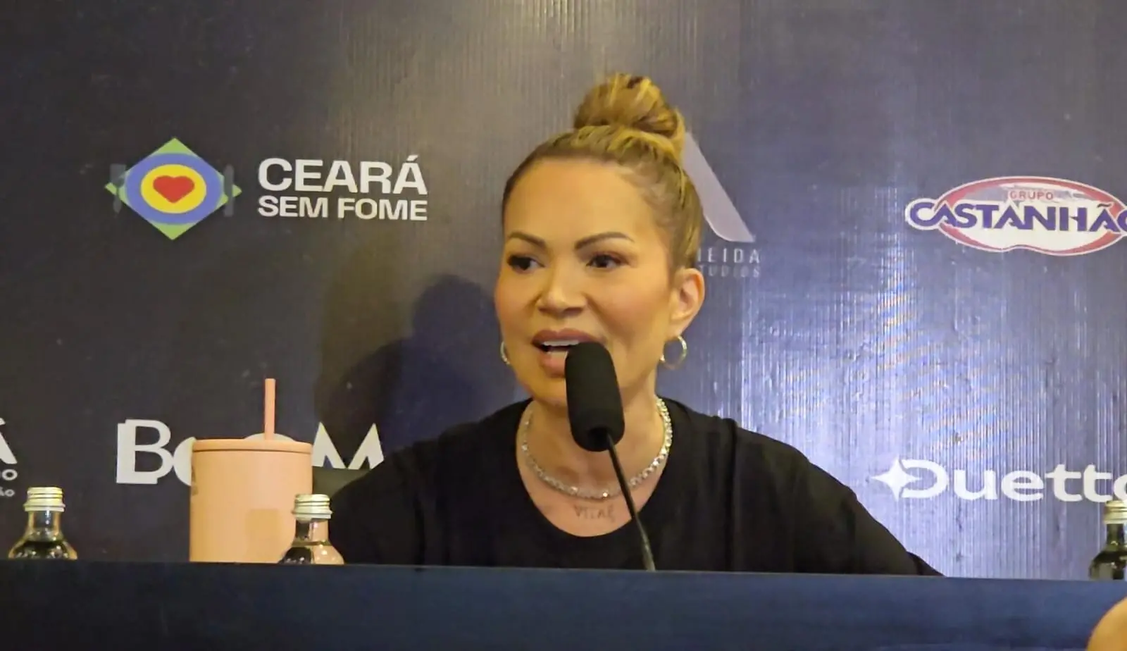 Imagem da notícia: Solange Almeida irá percorrer o Brasil com turnê '50/50' em 2025; saiba primeira cidade que vai receber show 