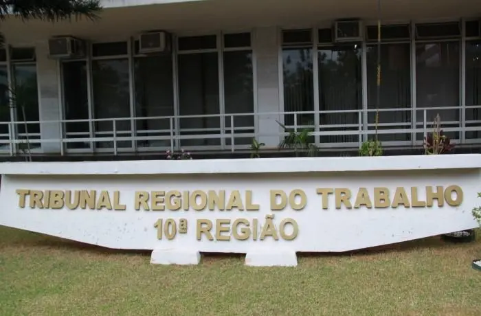 Imagem da notícia: Edital do TRT-10 é publicado com nove vagas e salários de até R$ 16 mil; veja detalhes