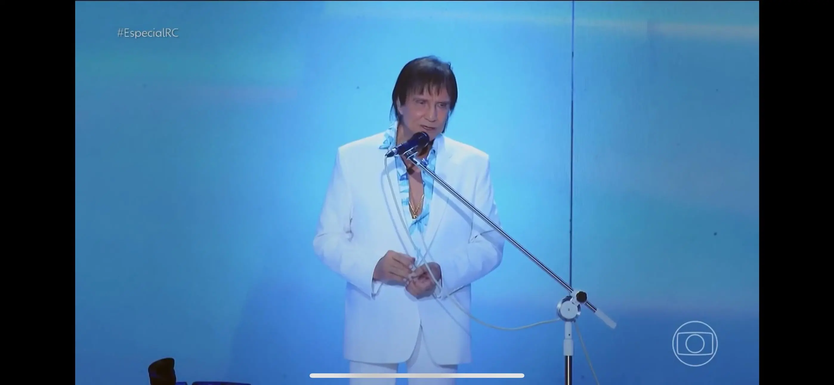 Imagem da notícia: Roberto Carlos homenageia Erasmo Carlos em Especial da Globo