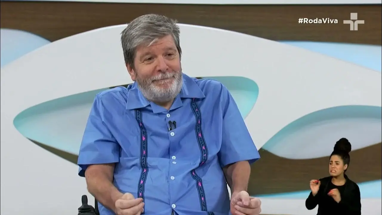 Imagem da notícia: Autor de 'Ainda Estou Aqui' fala sobre possível vitória no Oscar: 'Tomara que dê uma rasteira no óbvio'
