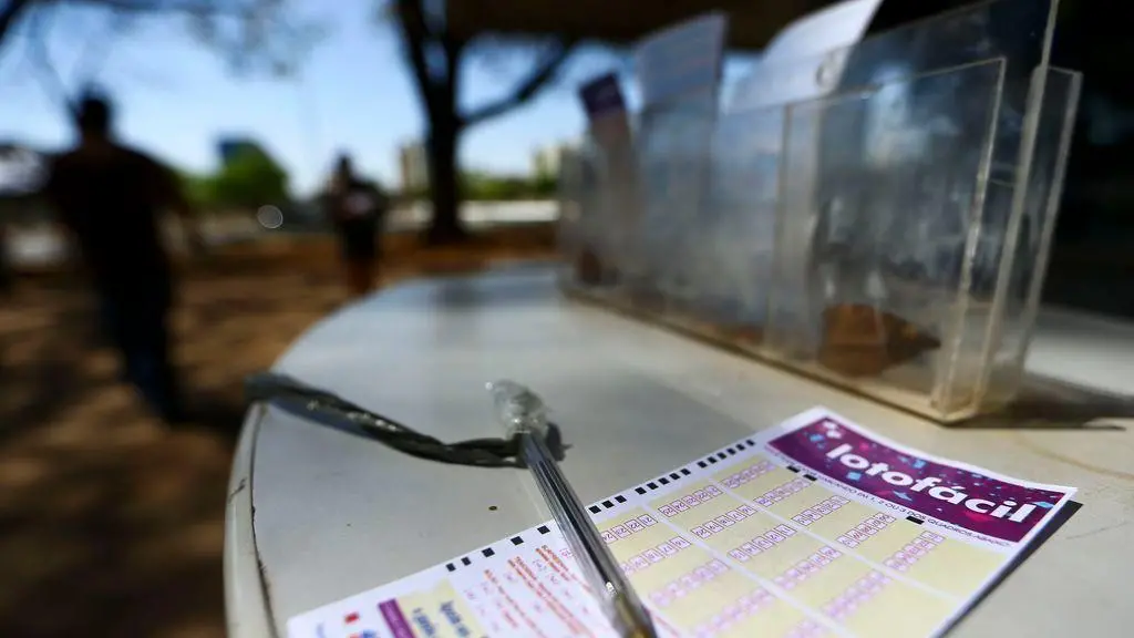 Imagem da notícia: Novo decreto altera regras e critérios para loterias no Ceará; veja o que muda