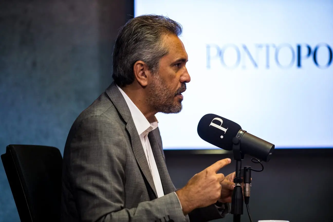 Imagem da notícia: Elmano diz que tem 'boa' relação com Cid e que aliados têm 'o direito de manifestar opiniões diferentes' 