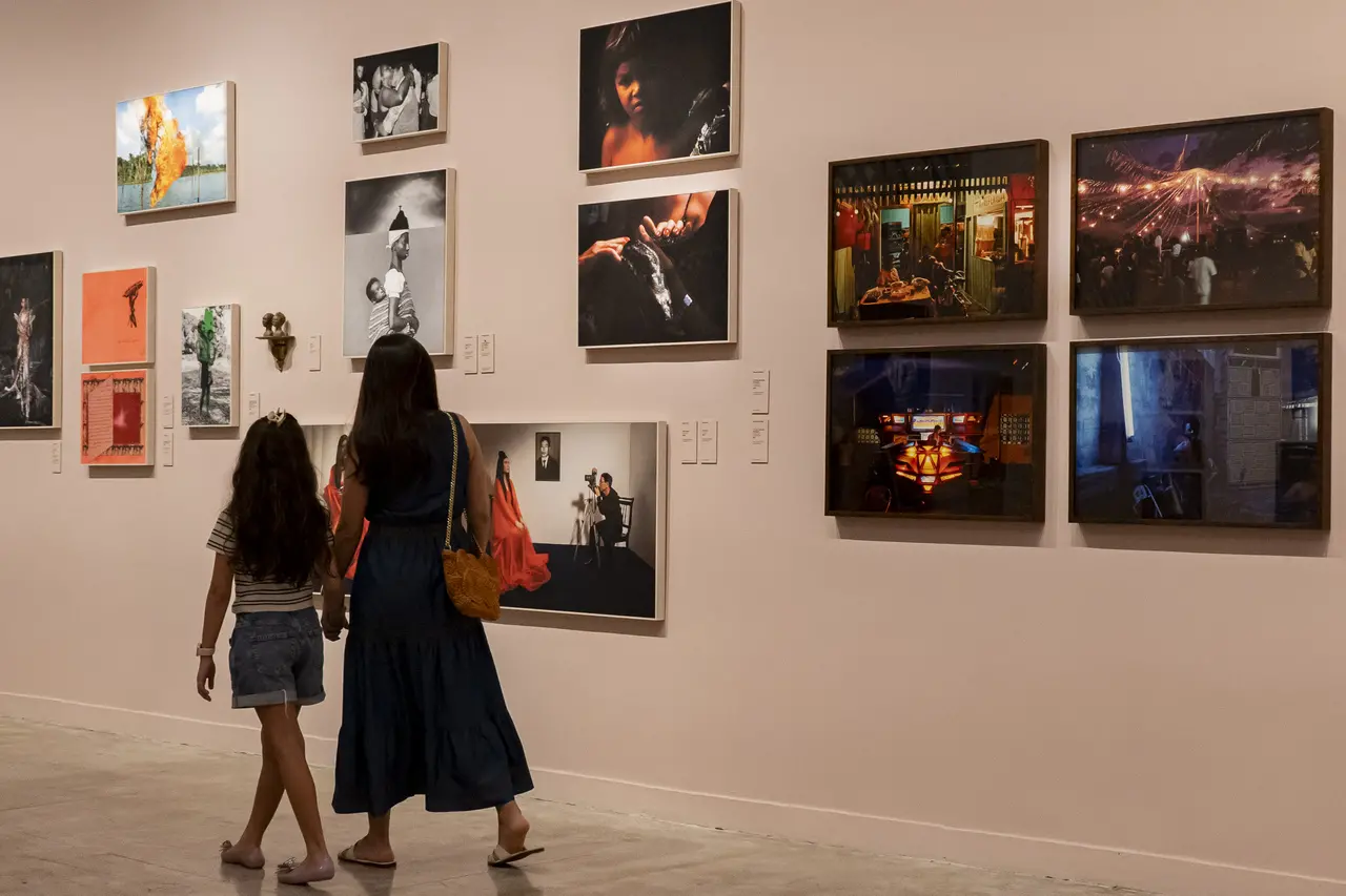 Imagem da notícia: Confira exposições em cartaz para conferir em diferentes espaços culturais de Fortaleza neste início de 2025