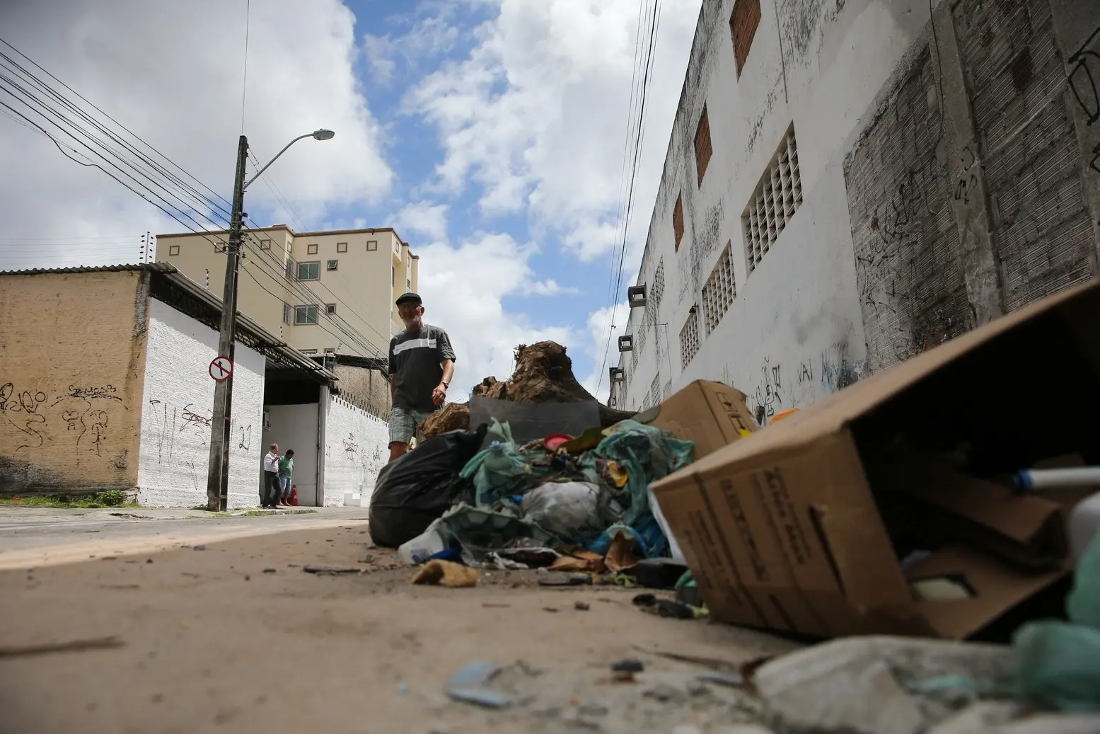Imagem da notícia: Taxa do Lixo em Fortaleza: com ‘nome sujo’, 70 mil pessoas entram na dívida ativa por não pagar tributo