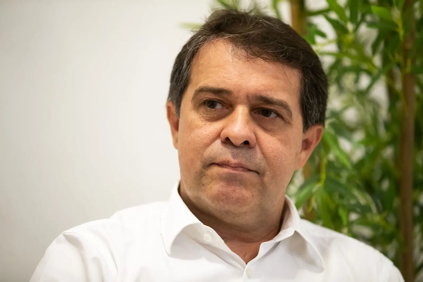 Imagem da notícia: ‘Saúde sucateada’: que medidas Evandro quer adotar para solucionar crise na rede pública de Fortaleza